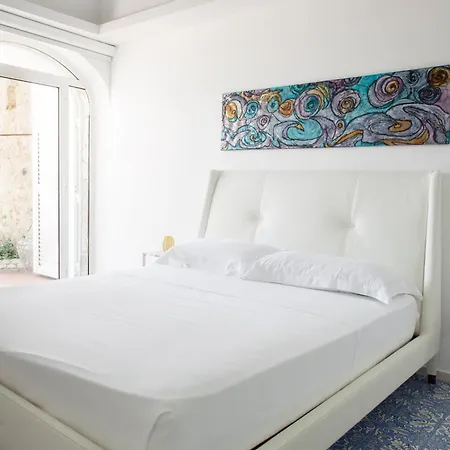 Lhp Executive Design Capri